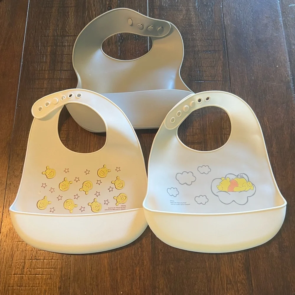 Winnie the Pooh Silicone Bibs
